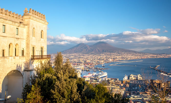 Image de 2 lieux à visiter à Naples