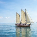 Partez en vacances en amoureux sur un voilier à la découverte de Toulon